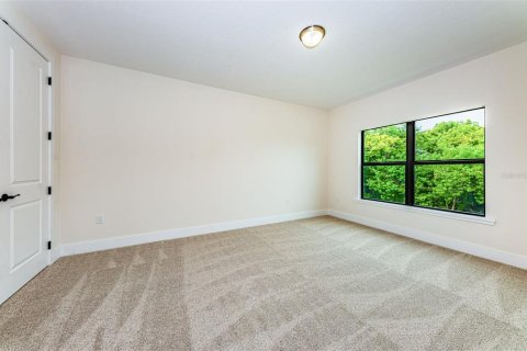 Townhouse in New Port Richey, Florida 3 bedrooms, 170.48 sq.m. № 2137700 - photo 15