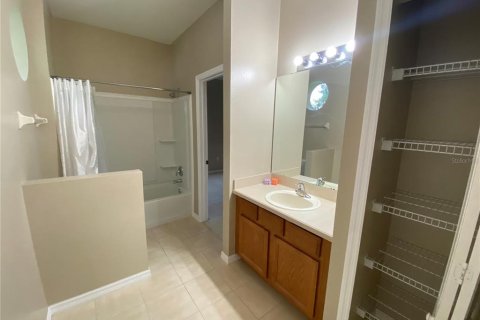 Townhouse in Davenport, Florida 3 bedrooms, 138.05 sq.m. № 1877094 - photo 14