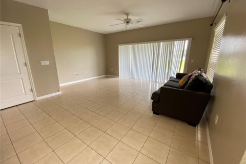 Townhouse in Davenport, Florida 3 bedrooms, 138.05 sq.m. № 1877094 - photo 4