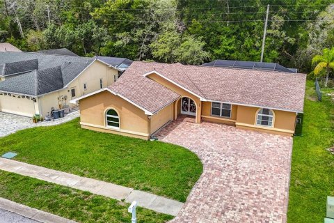 House in Hudson, Florida 3 bedrooms, 150.69 sq.m. № 2097036 - photo 9
