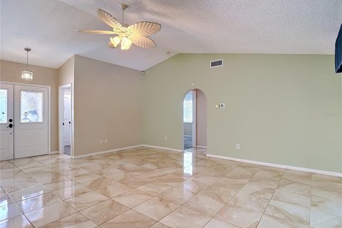 House in Hudson, Florida 3 bedrooms, 150.69 sq.m. № 2097036 - photo 16
