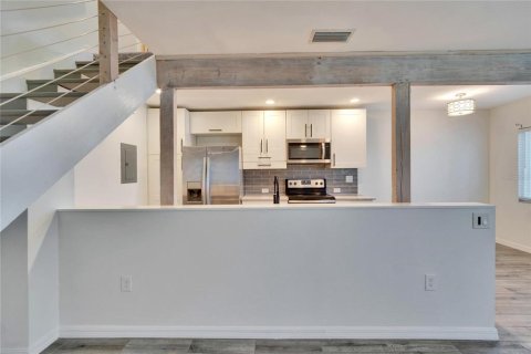 Condo in Clearwater, Florida, 2 bedrooms  № 1576569 - photo 7