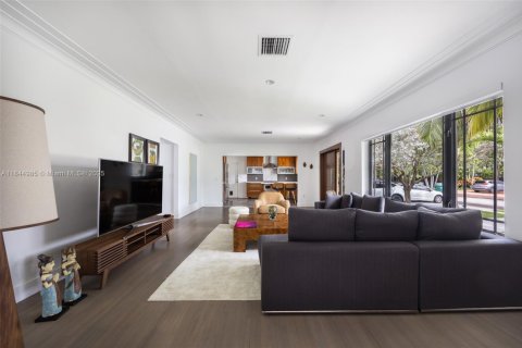 Casa en venta en Miami Beach, Florida, 2 dormitorios, 138.98 m2 № 1852044 - foto 11