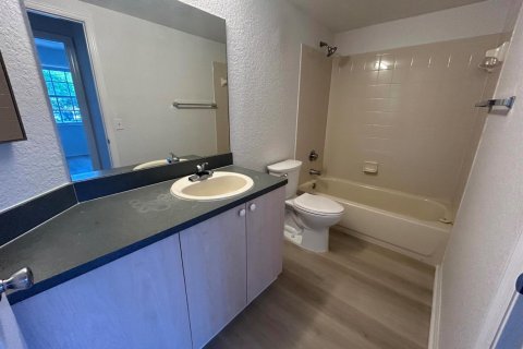 Condo in North Lauderdale, Florida, 1 bedroom  № 2250741 - photo 10