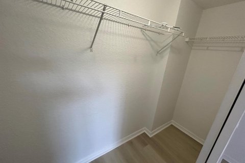Condo in North Lauderdale, Florida, 1 bedroom  № 2250741 - photo 9
