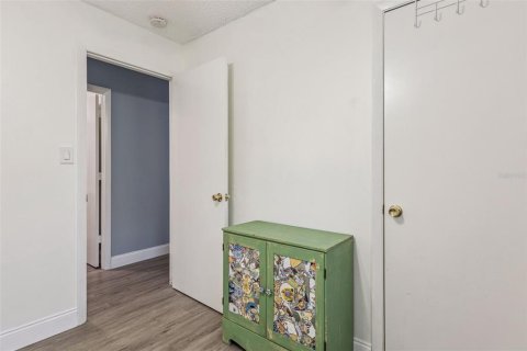 House in Mount Dora, Florida 3 bedrooms, 92.9 sq.m. № 2230034 - photo 14