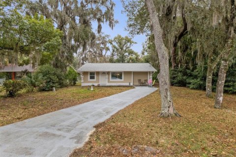 House in Mount Dora, Florida 3 bedrooms, 92.9 sq.m. № 2230034 - photo 3