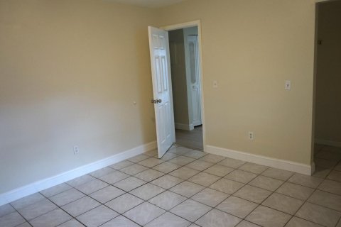 Appartement à louer à Hollywood, Floride: 2 chambres, 77.29 m2 № 2085787 - photo 15