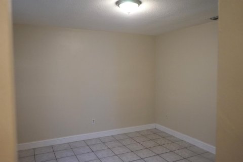 Appartement à louer à Hollywood, Floride: 2 chambres, 77.29 m2 № 2085787 - photo 17