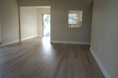 Appartement à louer à Hollywood, Floride: 2 chambres, 77.29 m2 № 2085787 - photo 7