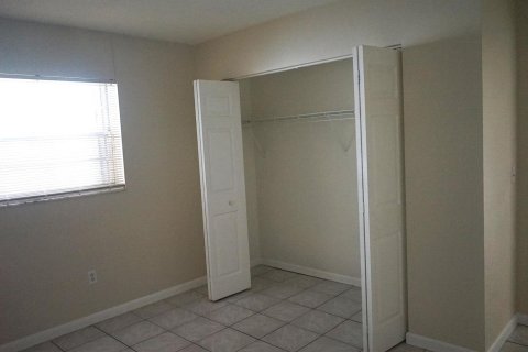 Appartement à louer à Hollywood, Floride: 2 chambres, 77.29 m2 № 2085787 - photo 12