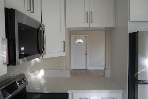 Appartement à louer à Hollywood, Floride: 2 chambres, 77.29 m2 № 2085787 - photo 4