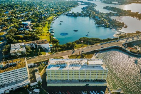 Купить кондоминиум в Беллеэйр Блафс, Флорида 4 комнаты, 97.55м2, № 2239536 - фото 9