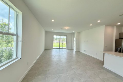 Touwnhouse à louer à Loxahatchee Groves, Floride: 3 chambres, 163.32 m2 № 2191996 - photo 2
