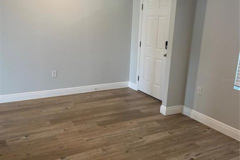 Casa en venta en Winter Haven, Florida, 5 dormitorios, 250.46 m2 № 2213434 - foto 6