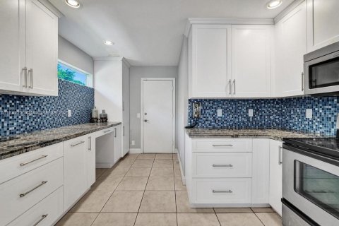 House in Davie, Florida 2 bedrooms, 116.69 sq.m. № 1832245 - photo 18