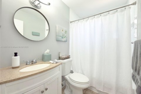 Casa en venta en Homestead, Florida, 3 dormitorios, 159.33 m2 № 1976047 - foto 28