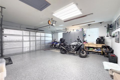 Casa en venta en Homestead, Florida, 3 dormitorios, 159.33 m2 № 1976047 - foto 22