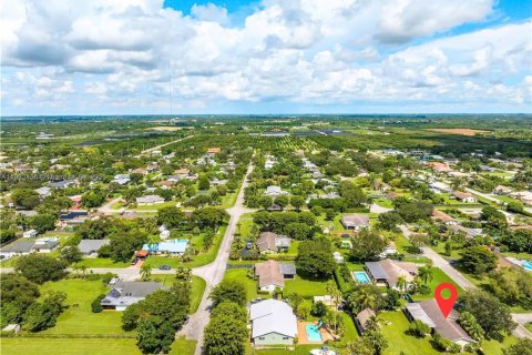 Casa en venta en Homestead, Florida, 3 dormitorios, 159.33 m2 № 1976047 - foto 3