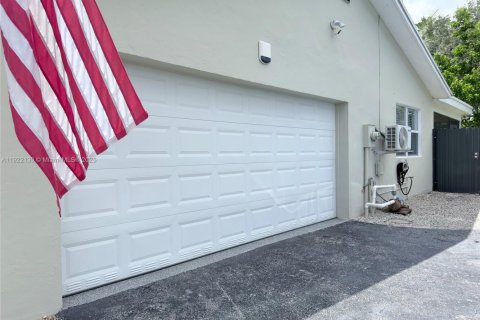 Casa en venta en Homestead, Florida, 3 dormitorios, 159.33 m2 № 1976047 - foto 8