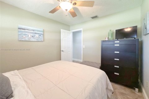 Casa en venta en Homestead, Florida, 3 dormitorios, 159.33 m2 № 1976047 - foto 26