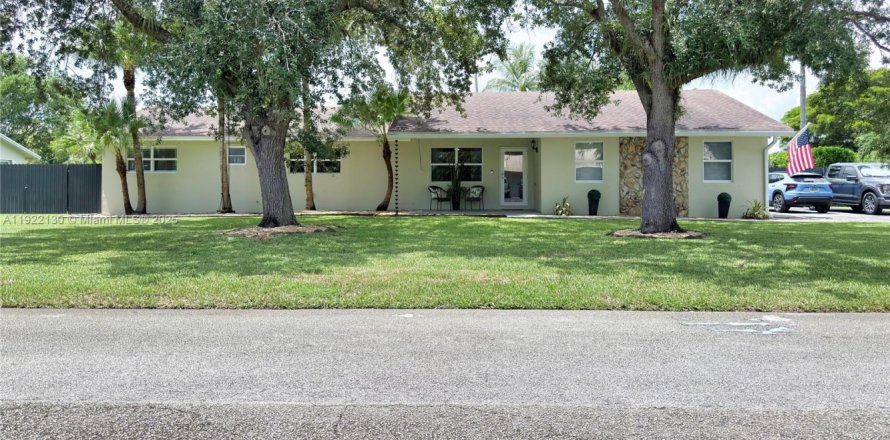 Casa en Homestead, Florida 3 dormitorios, 159.33 m2 № 1976047