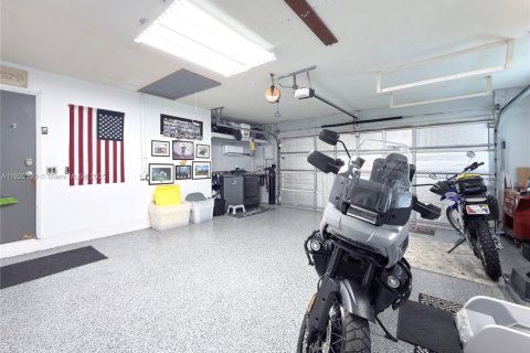 Casa en venta en Homestead, Florida, 3 dormitorios, 159.33 m2 № 1976047 - foto 21