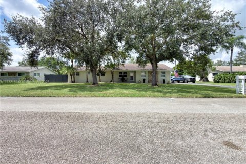 Casa en venta en Homestead, Florida, 3 dormitorios, 159.33 m2 № 1976047 - foto 6