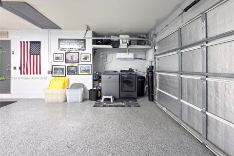 Casa en venta en Homestead, Florida, 3 dormitorios, 159.33 m2 № 1976047 - foto 23
