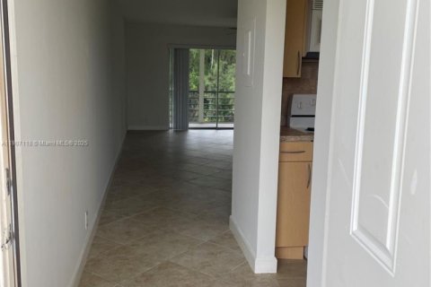 Copropriété à vendre à West Palm Beach, Floride: 2 chambres, 101.82 m2 № 1964241 - photo 2