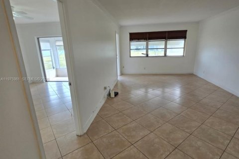 Apartamento en alquiler en Hollywood, Florida, 2 dormitorios, 84.45 m2 № 2040228 - foto 8