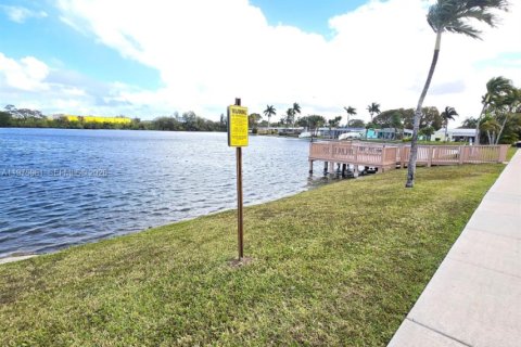 Apartamento en alquiler en Hollywood, Florida, 2 dormitorios, 84.45 m2 № 2040228 - foto 19