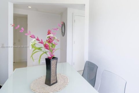 Купить кондоминиум в Майами, Флорида 2 спальни, 100.71м2, № 2037198 - фото 29