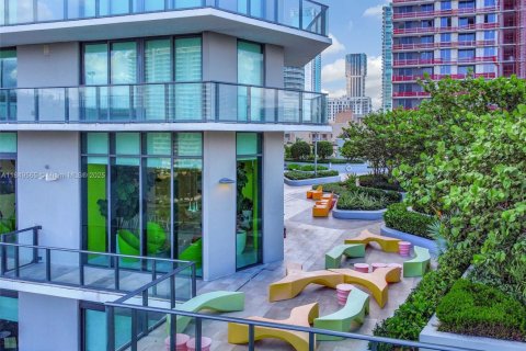 Купить кондоминиум в Майами, Флорида 2 спальни, 100.71м2, № 2037198 - фото 19