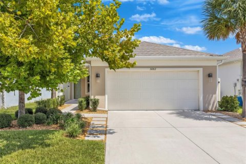 House in DeLand, Florida 4 bedrooms, 146.79 sq.m. № 2296201