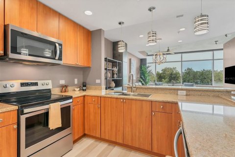 Condominio en alquiler en Orlando, Florida, 2 dormitorios, 117.8 m2 № 1893967 - foto 13