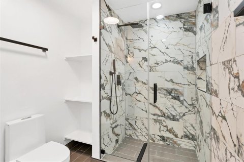 Condominio en alquiler en Orlando, Florida, 2 dormitorios, 117.8 m2 № 1893967 - foto 27