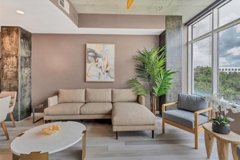 Condominio en alquiler en Orlando, Florida, 2 dormitorios, 117.8 m2 № 1893967 - foto 8