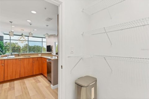 Condominio en alquiler en Orlando, Florida, 2 dormitorios, 117.8 m2 № 1893967 - foto 16