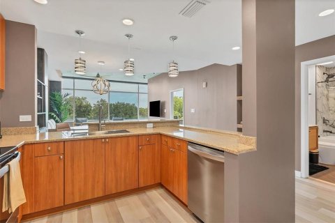 Condominio en alquiler en Orlando, Florida, 2 dormitorios, 117.8 m2 № 1893967 - foto 15