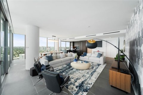 Condo in Hallandale Beach, Florida, 3 bedrooms  № 1861372 - photo 14