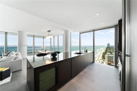 Condo in Hallandale Beach, Florida, 3 bedrooms  № 1861372 - photo 6