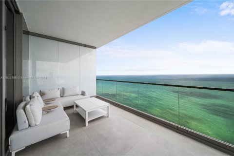 Condo in Hallandale Beach, Florida, 3 bedrooms  № 1861372 - photo 15