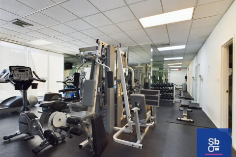 Condominio en venta en North Miami, Florida, 1 dormitorio, 78.6 m2 № 1979315 - foto 13