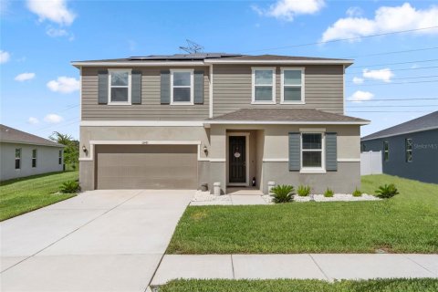 House in LEGENDS POINTE in Hudson, Florida 5 bedrooms, 238.39 sq.m. № 1778243 - photo 2