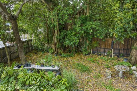 House in North Miami Beach, Florida 3 bedrooms, 96.62 sq.m. № 1689267 - photo 24