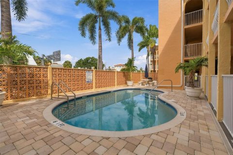 Copropriété à vendre à Saint Pete Beach, Floride: 1 chambre, 64.85 m2 № 2399140 - photo 24