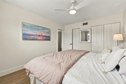 Copropriété à vendre à Saint Pete Beach, Floride: 1 chambre, 64.85 m2 № 2399140 - photo 18