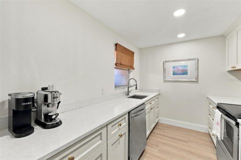 Copropriété à vendre à Saint Pete Beach, Floride: 1 chambre, 64.85 m2 № 2399140 - photo 11