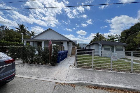 Снять в аренду виллу или дом в Майами, Флорида 1 спальня, 65.03м2, № 1933344 - фото 11